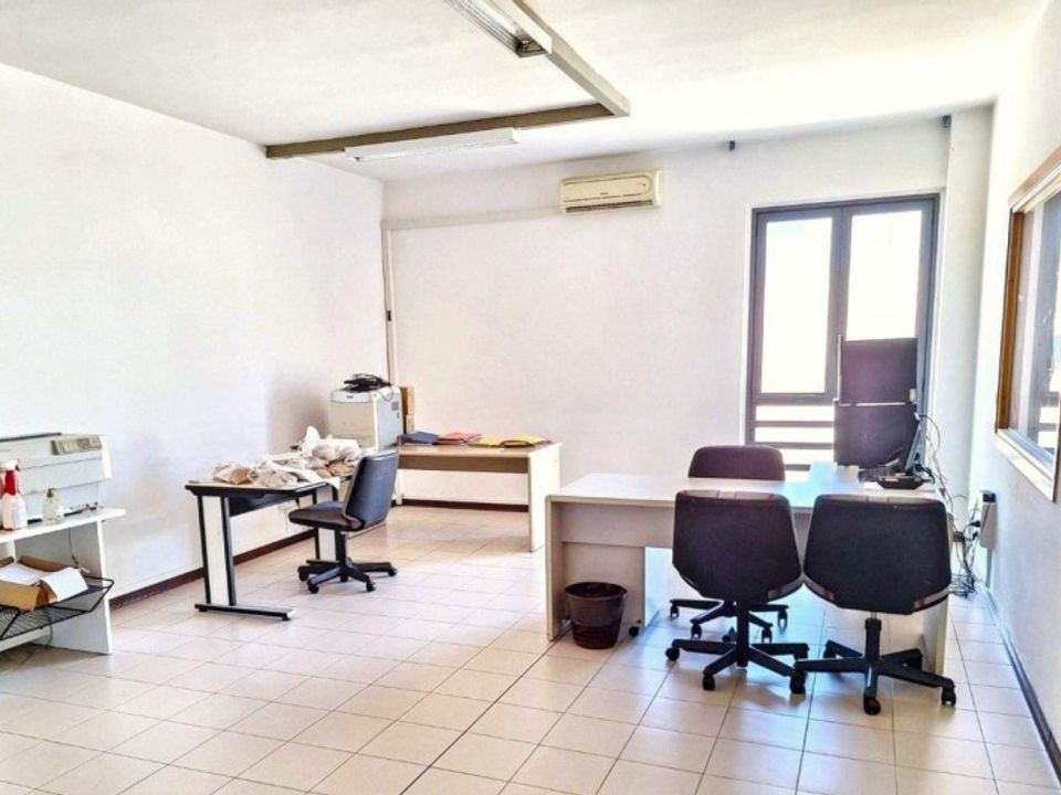 Erhvervsejendom i Uta, Cagliari - foto 3