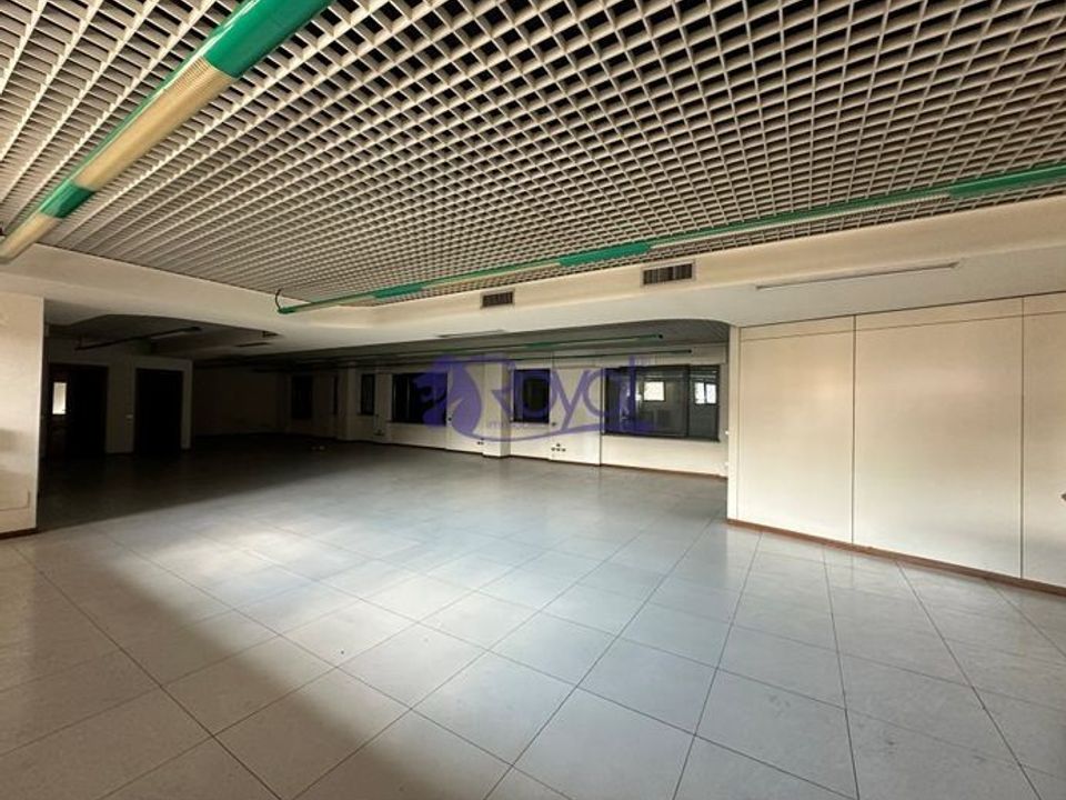 Erhvervsejendom i Parabiago, Milan - foto 1