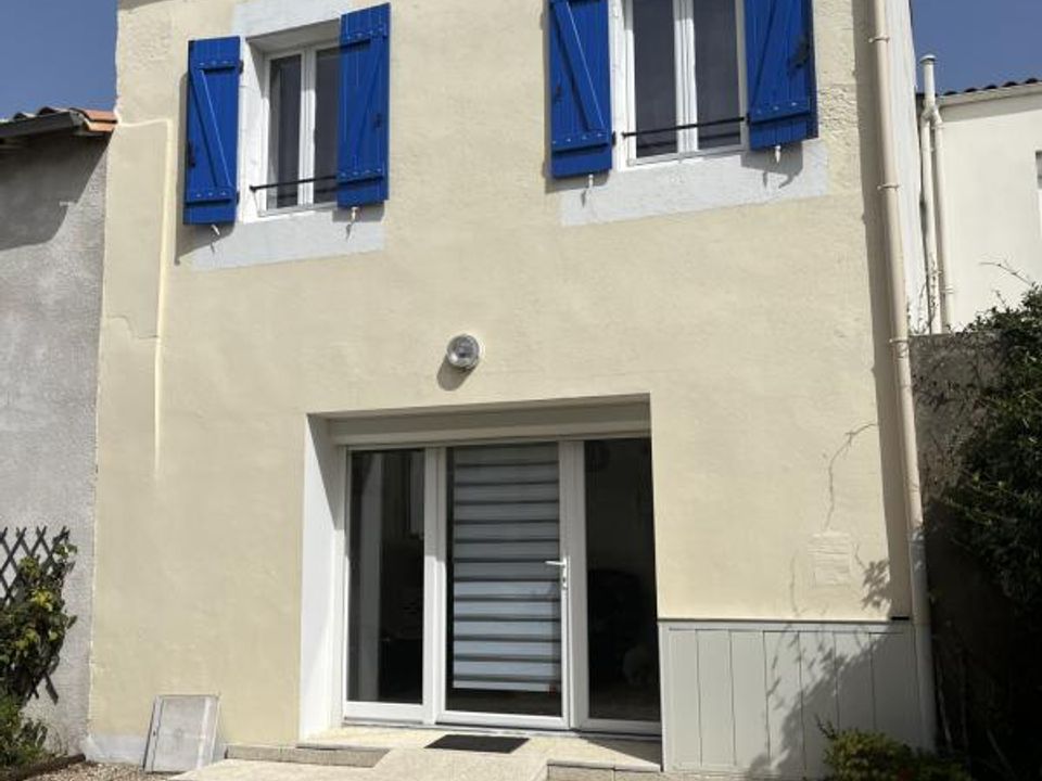 Villa i Mortagne-sur-Gironde, Charente-Maritime - foto 1