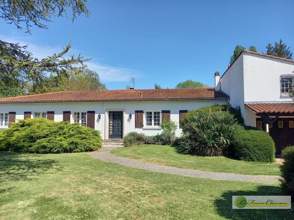 Villa i Aigre, Charente - foto 1