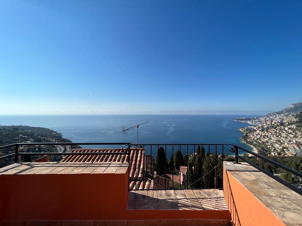 Villa i Roquebrune-Cap-Martin, Alpes-Maritimes - foto 1