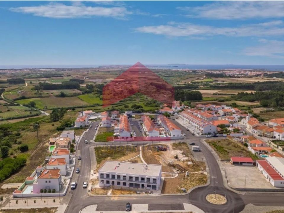 Erhvervsejendom i Atouguia da Baleia, Leiria - foto 1