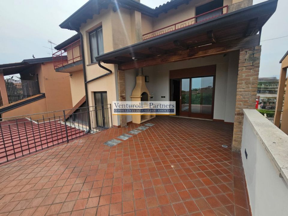 Villa i Manerba Del Garda, Brescia - bilde 1