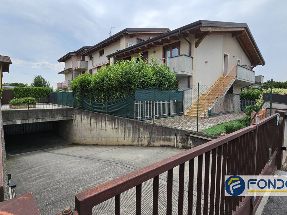 Parkeringsplads i Telgate, Bergamo - foto 3