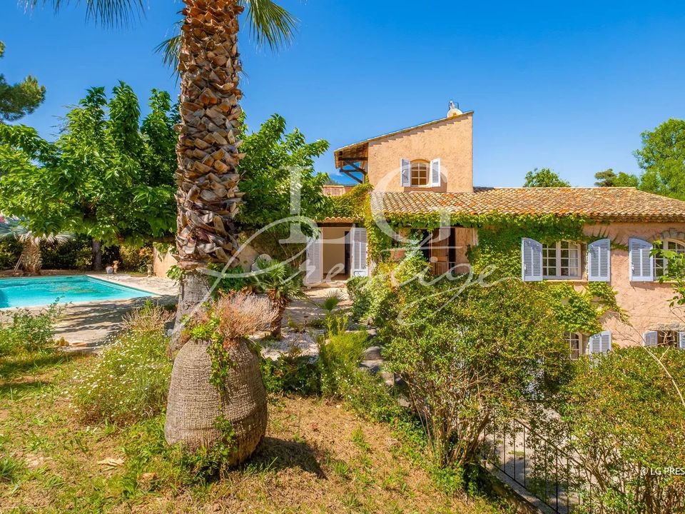 Villa i Mandelieu-la-Napoule, Alpes-Maritimes - foto 1