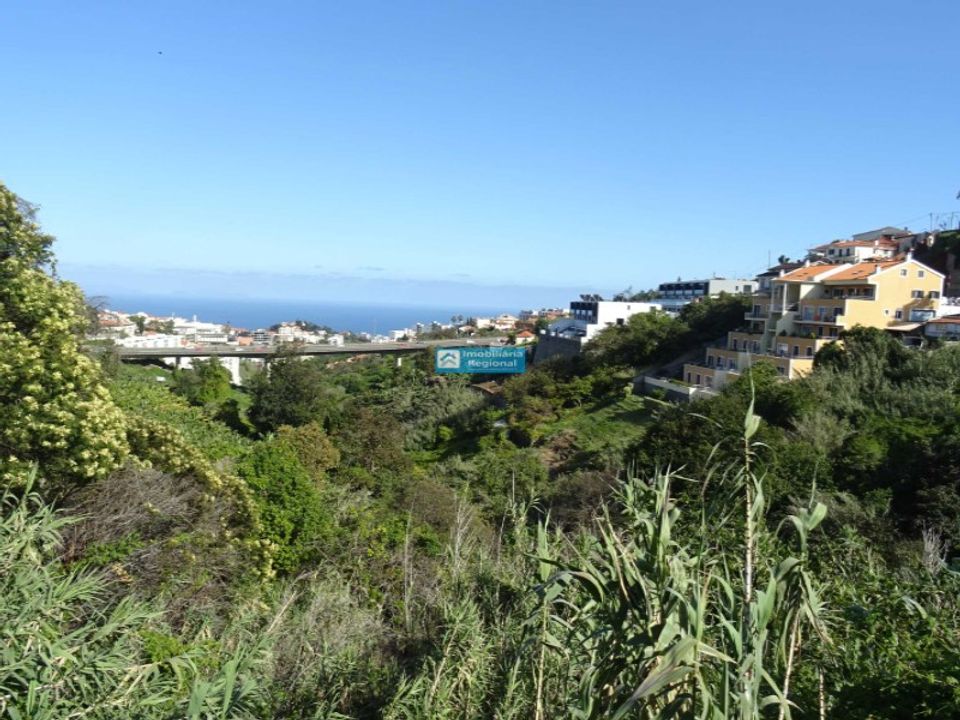 Helårsgrund i Funchal, Madeira - foto 1