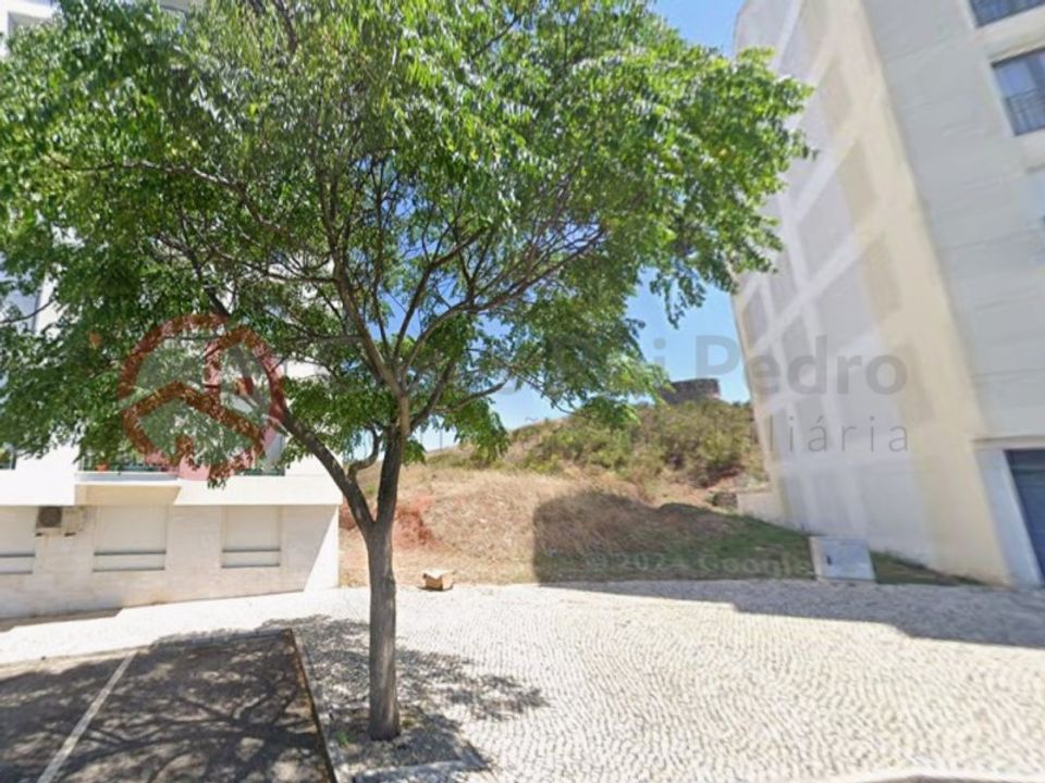 Helårsgrund i Amadora, Lisbon - foto 1