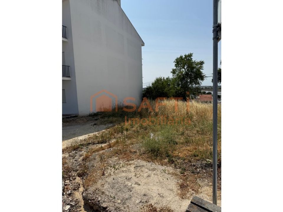 Helårsgrund i Azambuja, Lisbon - foto 2