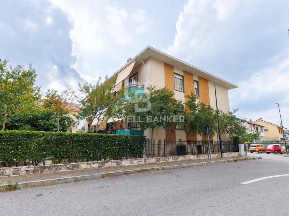 L'establiment comercial a Beinasco, Turin - foto 2
