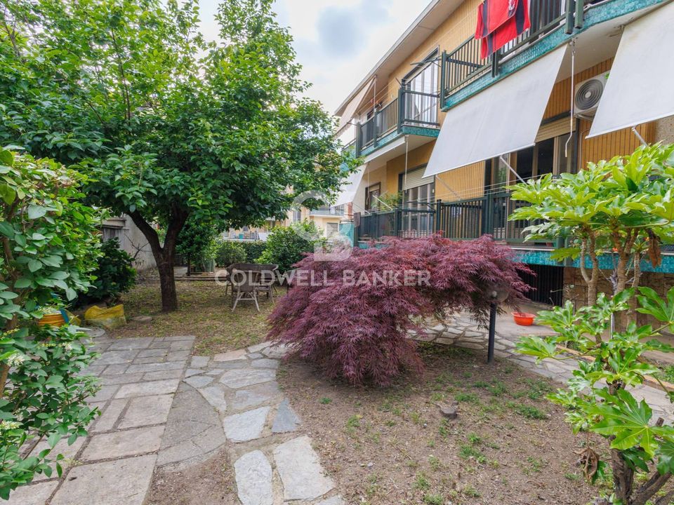L'establiment comercial a Beinasco, Turin - foto 4