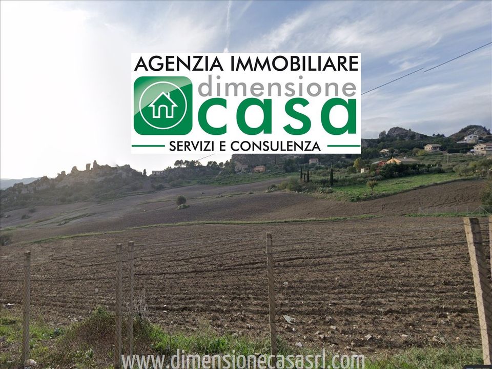 Helårsgrund i Caltanissetta, Caltanissetta - foto 1