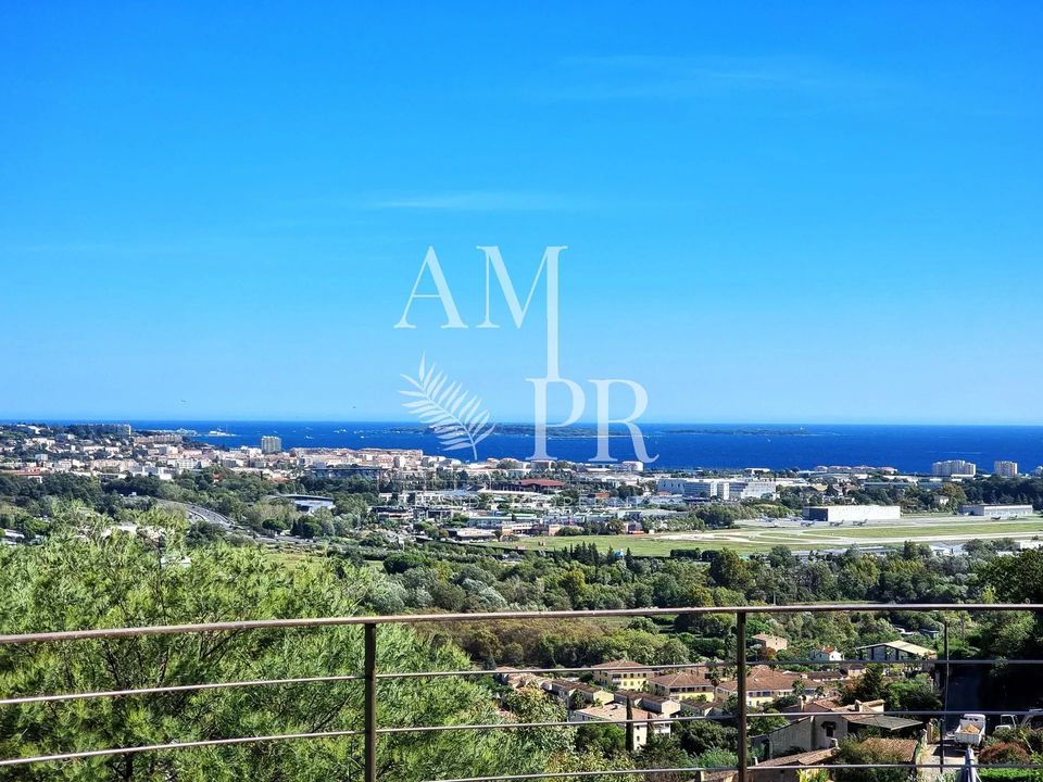 Villa i Mandelieu-la-Napoule, Alpes-Maritimes - foto 1