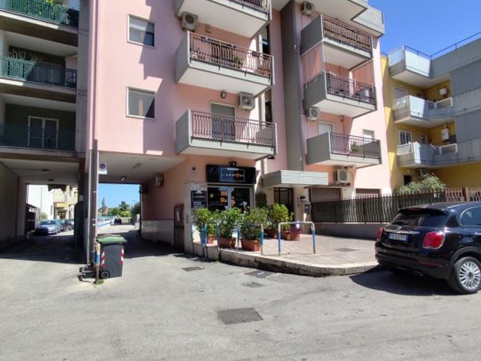 Erhvervsejendom i Bari, Bari - foto 2