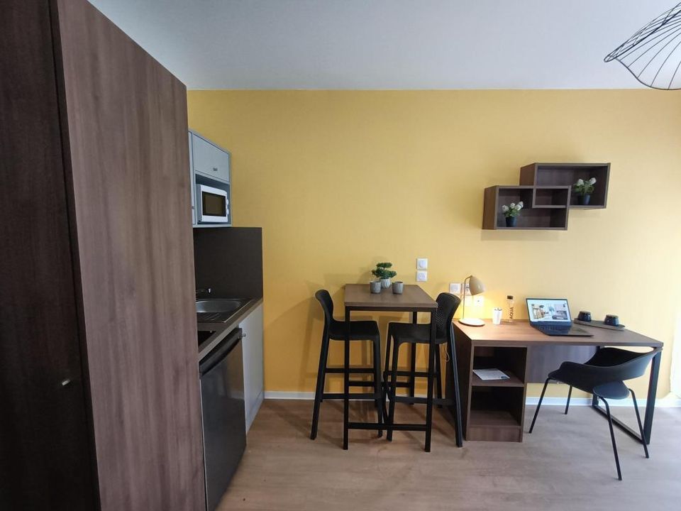 Studio in Saint-Priest, Rhone - photo 2
