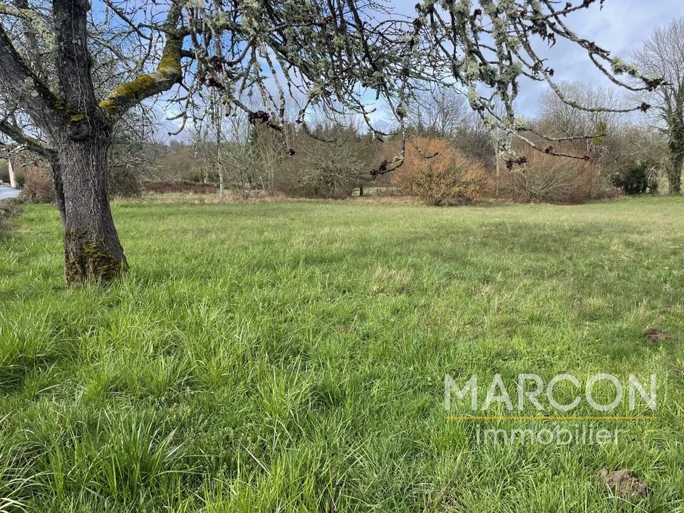 Land in Chenerailles, Creuse - photo 1
