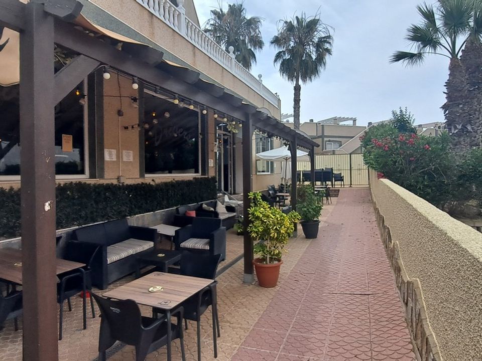 Erhvervsejendom i Villamartin, Alicante - foto 5