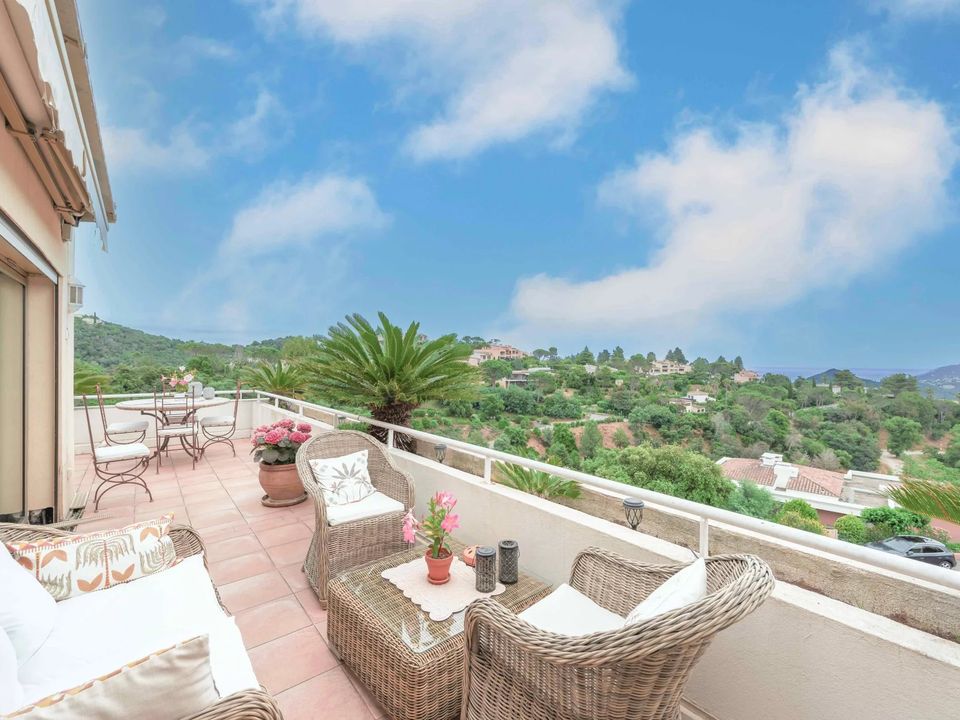 Lejlighed i Mandelieu-la-Napoule, Alpes-Maritimes - foto 1