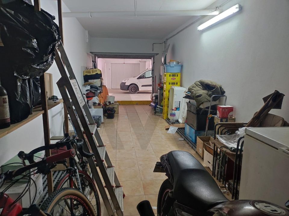 Garage i Luz, Faro - foto 4