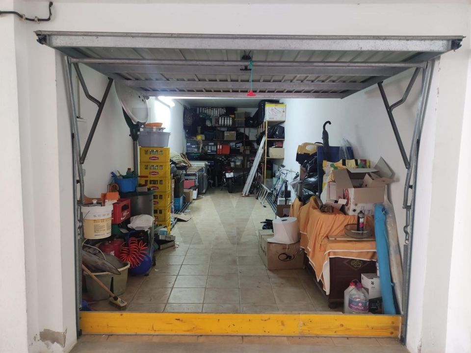 Garage i Luz, Faro - foto 5