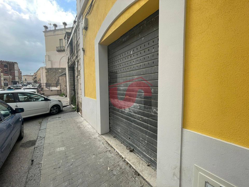 L'establiment comercial a Benevento, Benevento - foto 3