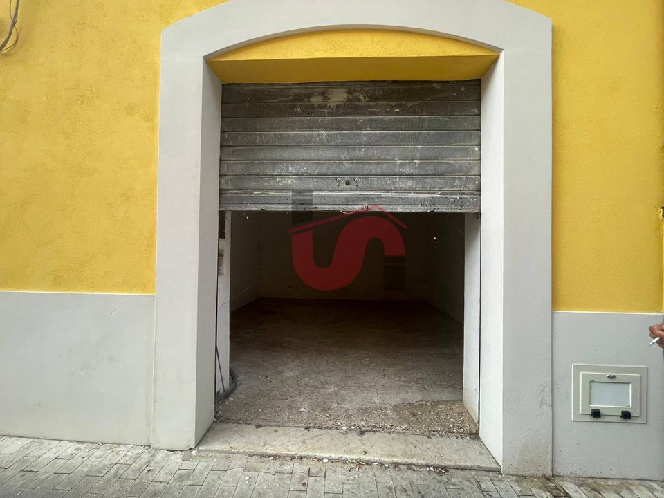 L'establiment comercial a Benevento, Benevento - foto 4