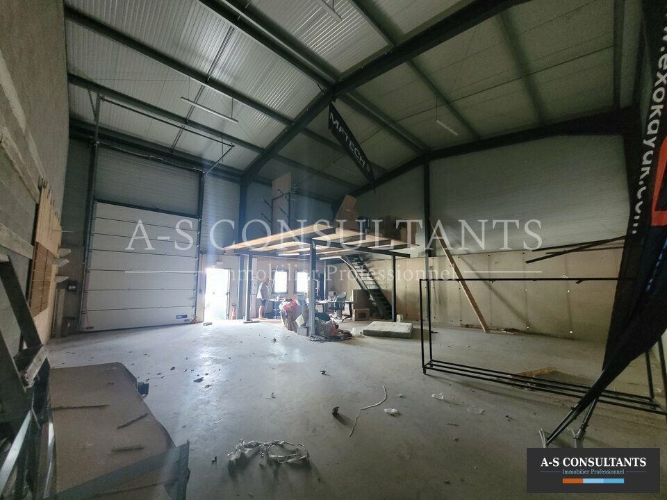 L'establiment comercial a Saint-Pierre-de-Bœuf, Loire - foto 1