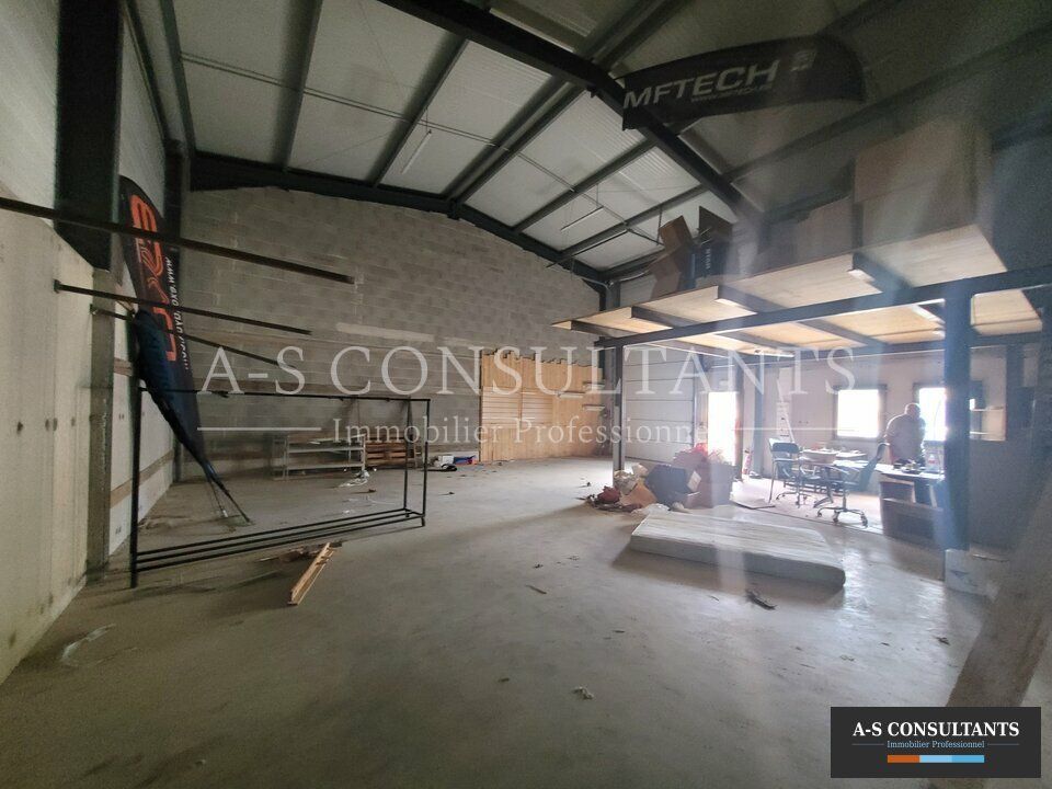 L'establiment comercial a Saint-Pierre-de-Bœuf, Loire - foto 2