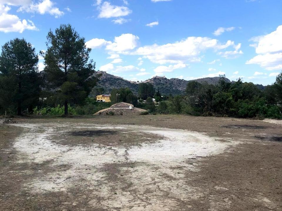 Helårsgrund i Xativa, Valencia - foto 1