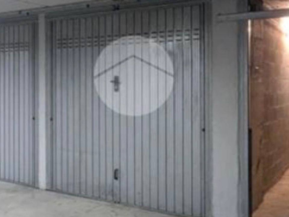 Parkeringsplads i Brembate di Sopra, Bergamo - foto 4
