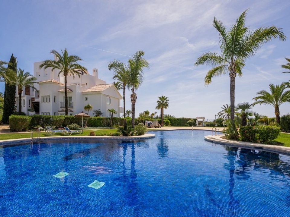 Lejlighed i Los Monteros, Malaga - foto 1