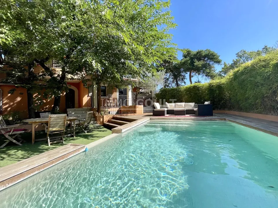 Villa i Roussillon, Vaucluse - bilde 1