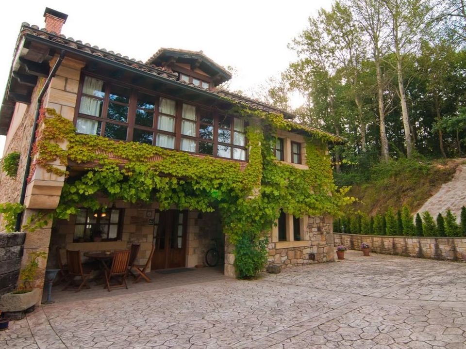 Erhvervsejendom i Las Rozas De Valdearroyo, Cantabria - foto 1