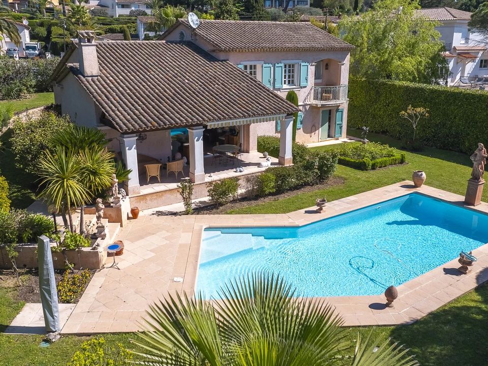 Villa i Mougins, Alpes-Maritimes - bilde 1
