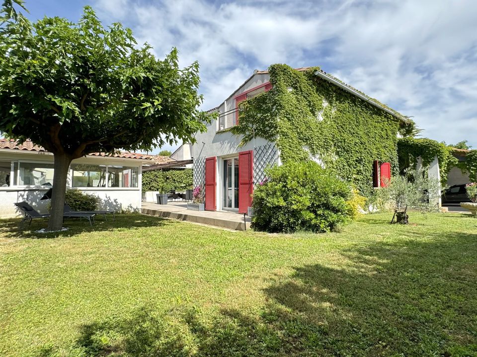 Villa i L'Isle-sur-la-Sorgue, Vaucluse - foto 1