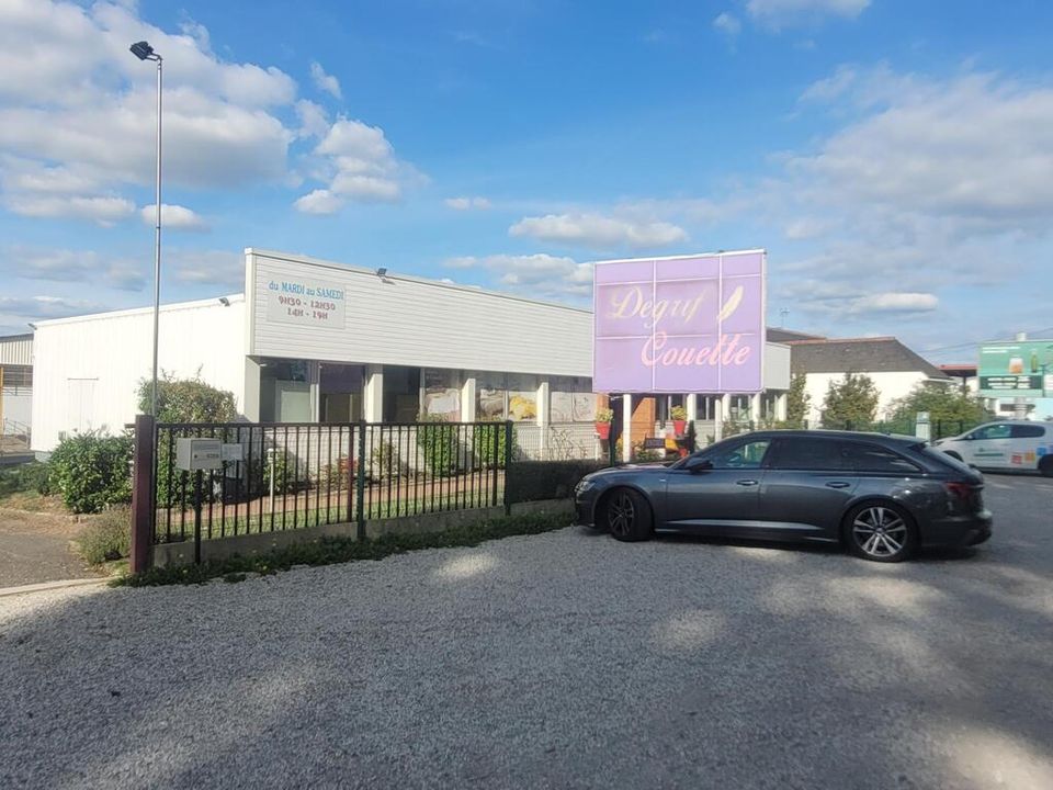 Erhvervsejendom i Saint-Pierre-des-Corps, Indre-et-Loire - foto 1