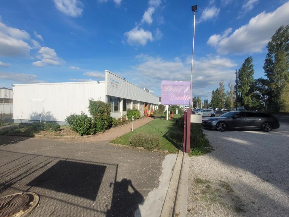 Erhvervsejendom i Saint-Pierre-des-Corps, Indre-et-Loire - foto 3