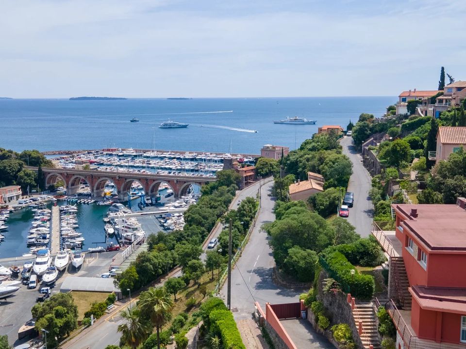 Villa i Theoule-sur-Mer, Alpes-Maritimes - foto 1