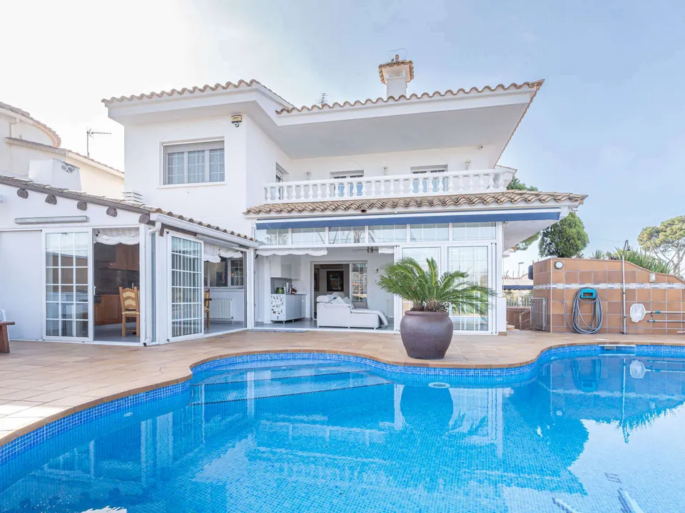 Villa a Empuriabrava, Gerona - foto 1
