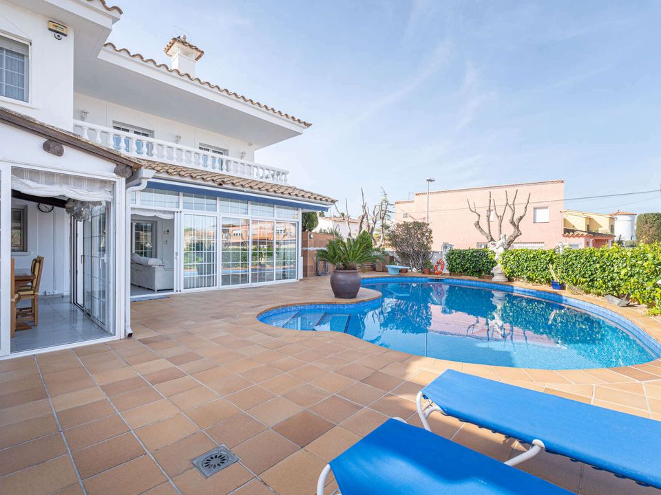 Villa a Empuriabrava, Gerona - foto 1