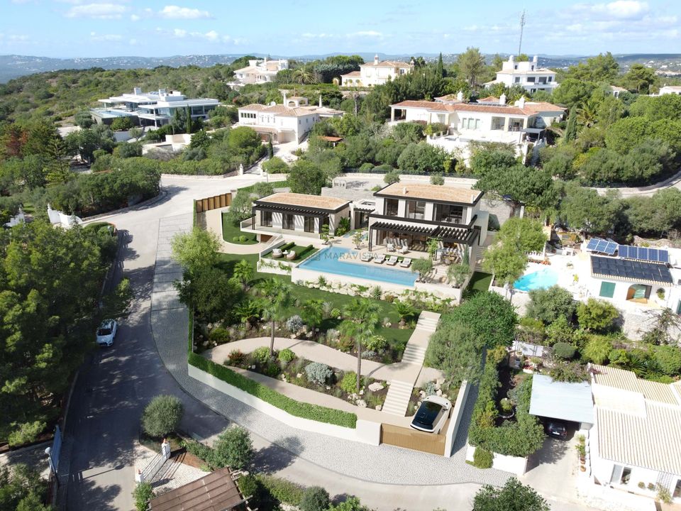 Helårsgrund i Santa Barbara de Nexe, Faro - foto 1