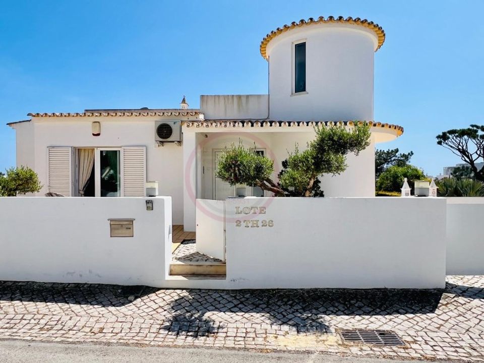 Villa i Quarteira, Faro - foto 1