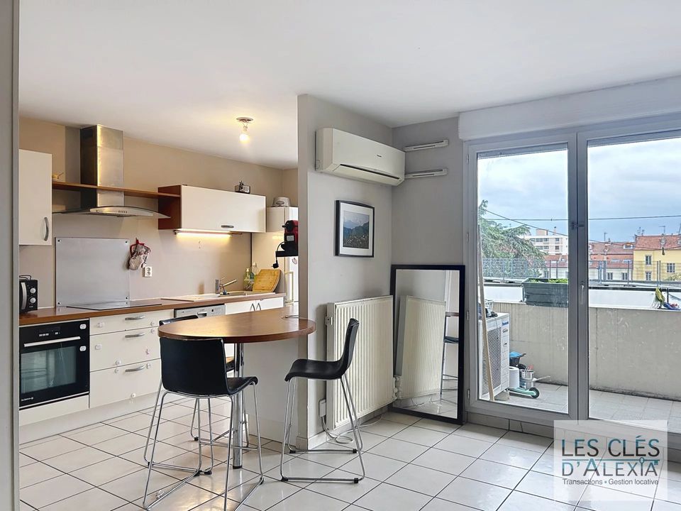 Lejlighed i Villeurbanne, Rhone - foto 4