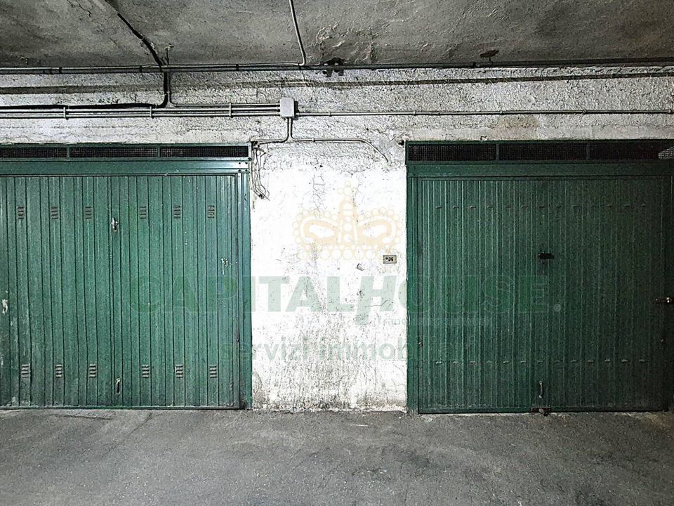 Parkeringsplads i Casagiove, Caserta - foto 1