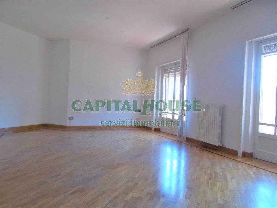 Lejlighed i Santa Maria Capua Vetere, Caserta - foto 1