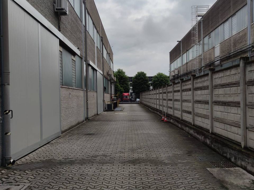 L'establiment comercial a Liscate, Milan - foto 5
