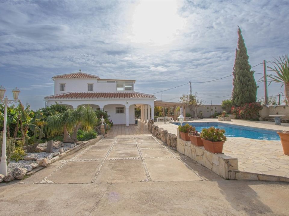 Villa i Nerja, Malaga - foto 1