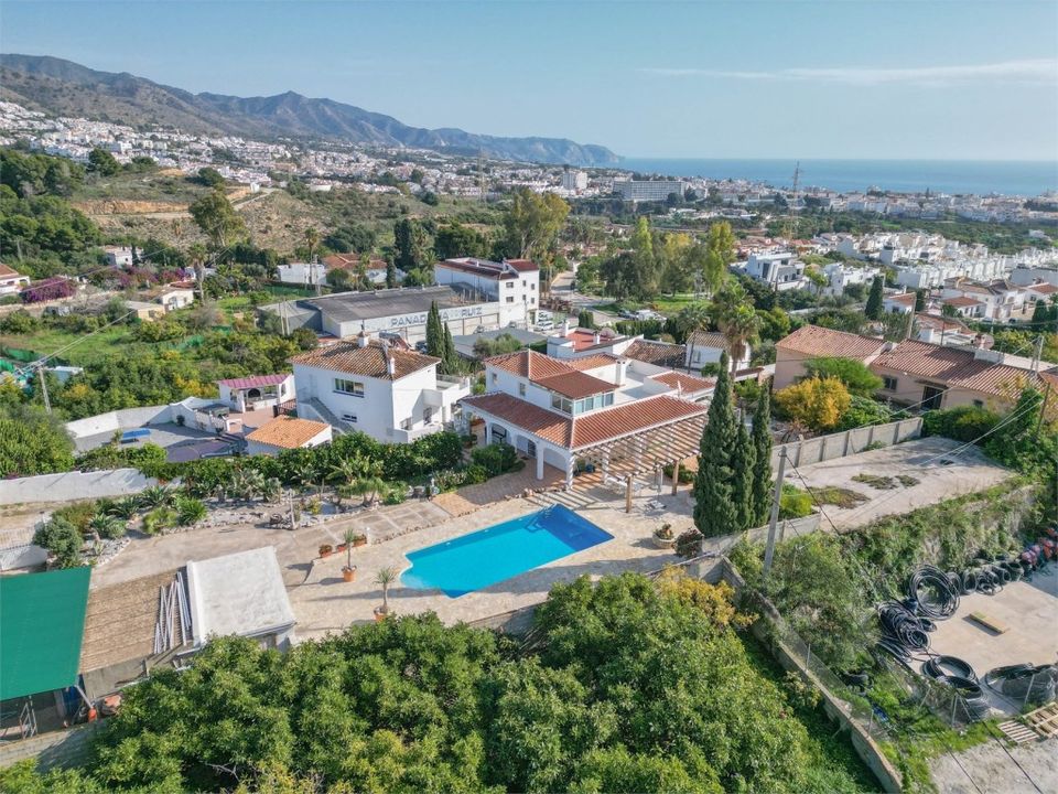 Villa i Nerja, Malaga - foto 4