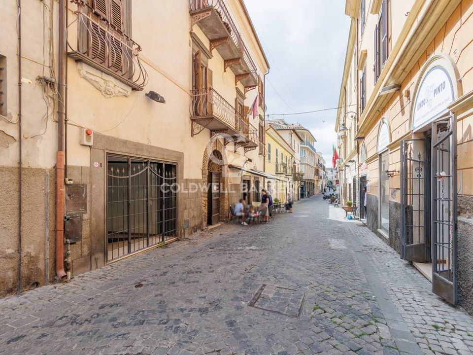 Erhvervsejendom i Tarquinia, Viterbo - foto 1