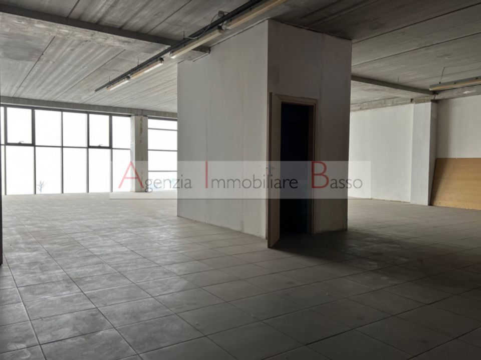 L'establiment comercial a Loreggia, Padua - foto 2