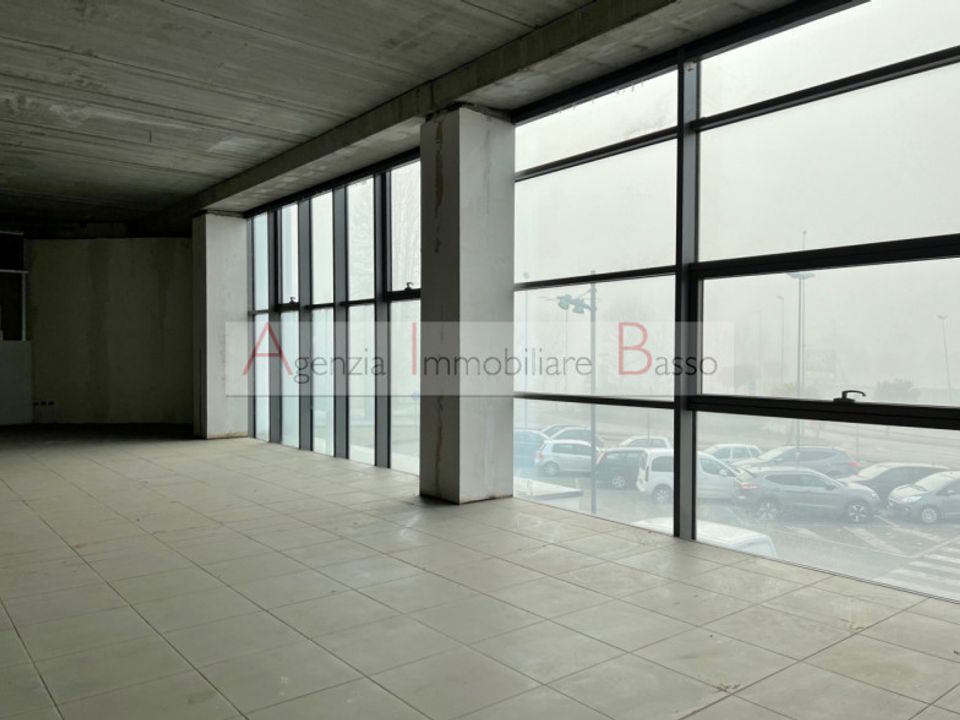 L'establiment comercial a Loreggia, Padua - foto 5